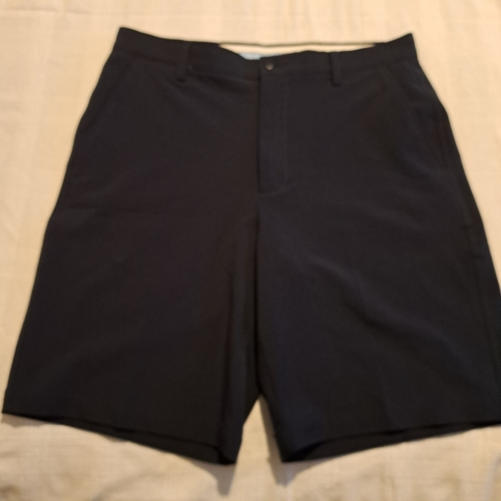 FootJoy men's size 34 navy blue golf shorts